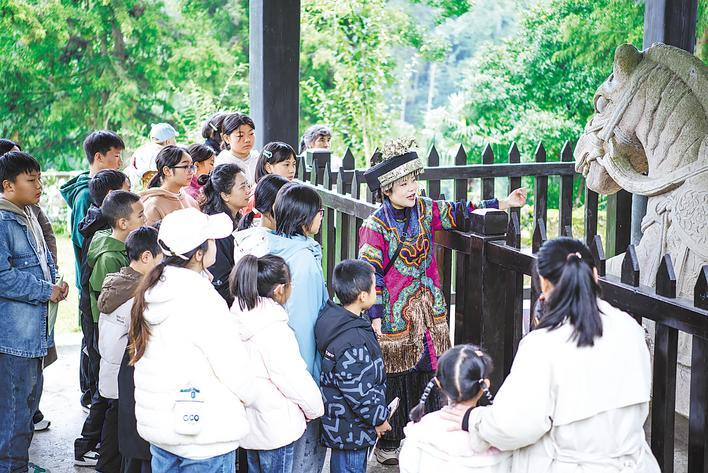 唐崖土司城址考古发掘系列报告发布