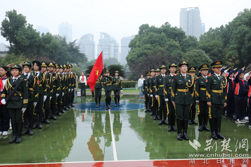 红领巾走进军营，这场沉浸式国防课让少年热血沸腾
