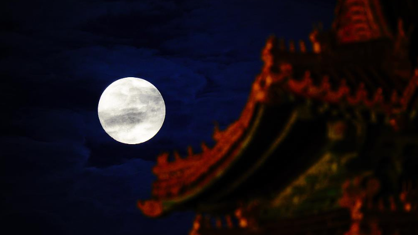 年度最大“超级月亮”来了！今晚记得抬头看