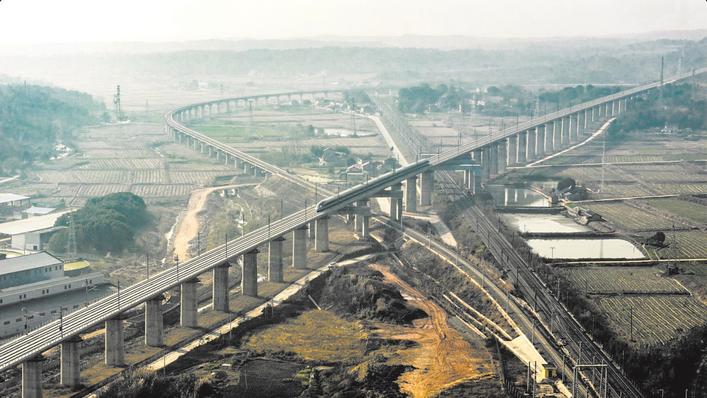 沪渝蓉沿江高铁武宜段今日开通运营