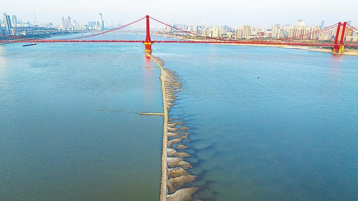 武汉“江心小路”原来是航道水坝