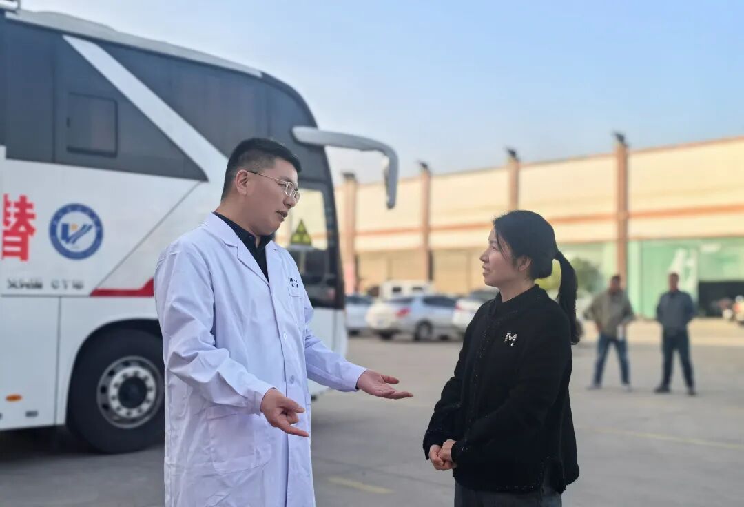 政医联动护健康，肺癌早筛公益行动走进潜江总口管理区