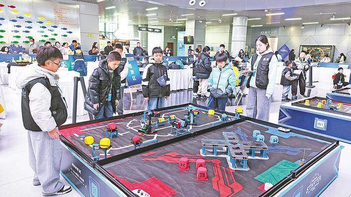 武汉8名中小学生晋级世界机器人大赛总决赛