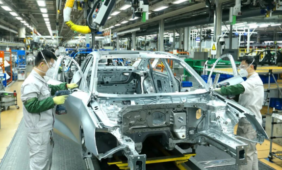 从3100万辆汽车看中国经济向新向优