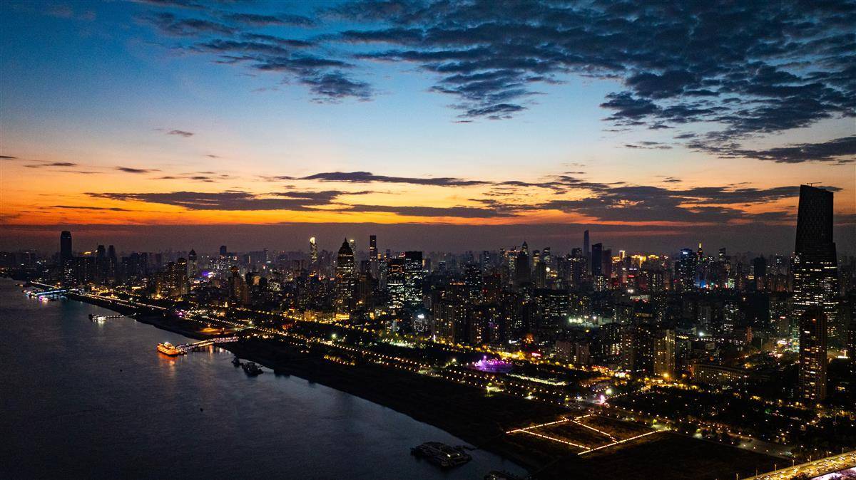 你看过内透版的武汉世纪晚霞吗？