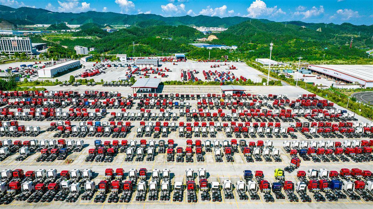 孕育東風(fēng)汽車(chē)的老工業(yè)基地?zé)òl(fā)新質(zhì)生產(chǎn)力