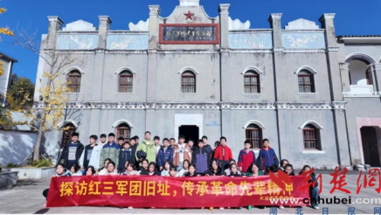 ����ж�ѧ��ѧ�ܺõ����á�������ҡ�Ϊѧ���ṩ�����ͻ�����