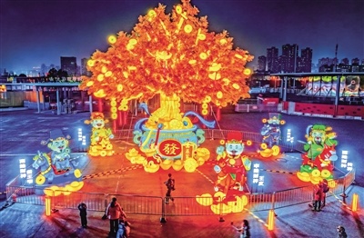 千灯璀璨耀江城 武汉园博园花灯会启幕