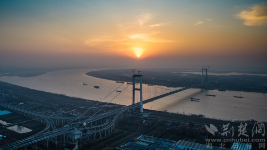 双柳长江大桥主桥航拍 (9).jpg