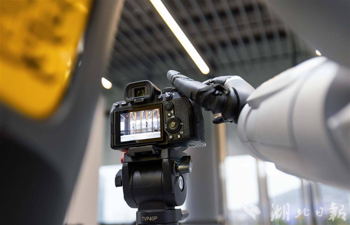 機(jī)器人攝影師要來了？苦練拍照卻卡在這步