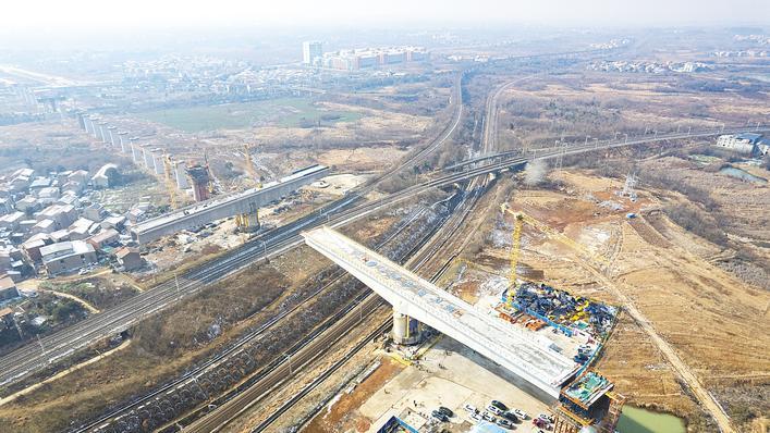 合武高鐵跨越武漢樞紐京廣貨線