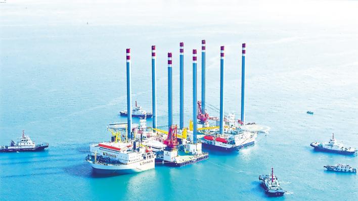 汉产新型“海上高脚屋”发往中东