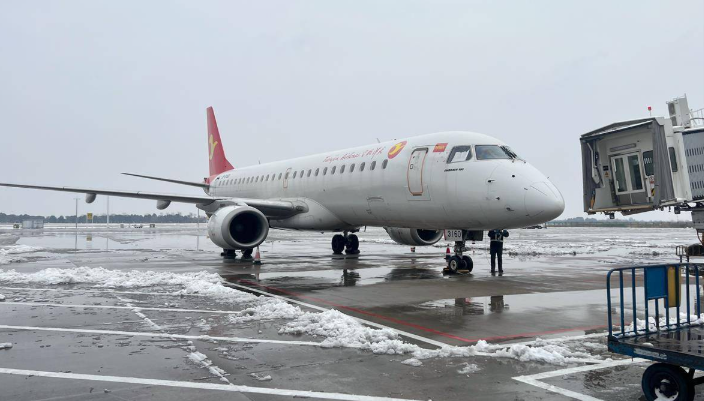 三峡机场航班起降恢复正常