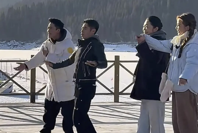 倪萍、撒貝寧、朱迅、楊帆現(xiàn)身新疆天池