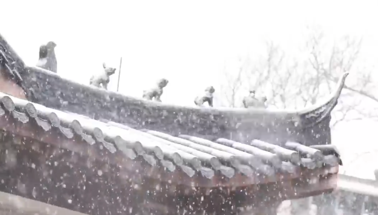 湖北荆门：雪落象山 文化生辉