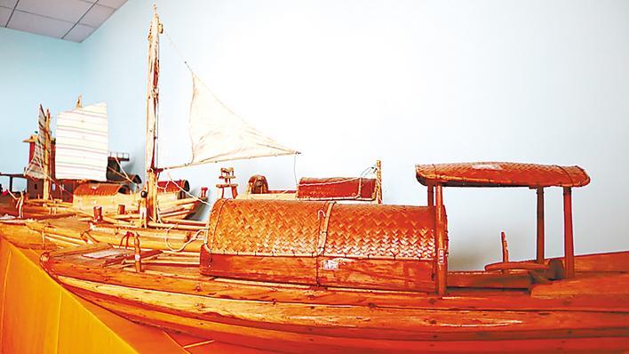 宜昌水木匠人復(fù)現(xiàn)千年三峽木船