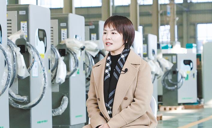 学法律专业的她回十堰造"电气" 签下95亿元大单