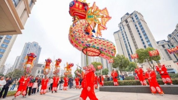 龙阳高龙舞新春