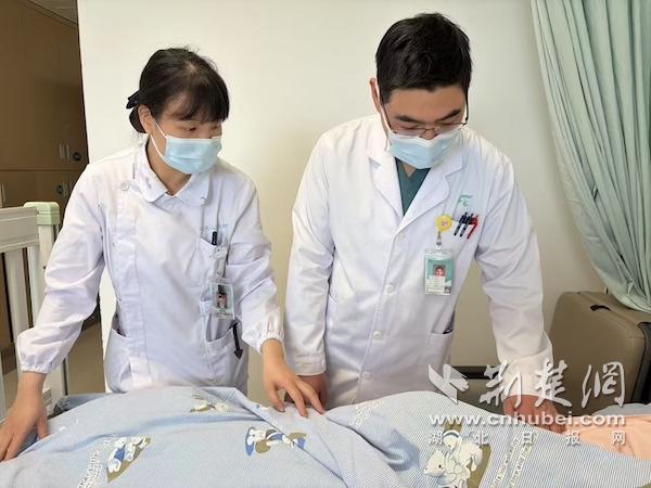 大年初三凌晨，男孩突然“蛋疼”  一查已扭转360度