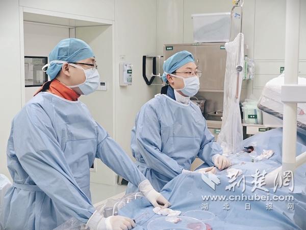  94岁婆婆探亲途中突发肺栓塞 武汉医生紧急“吸栓”化险为夷