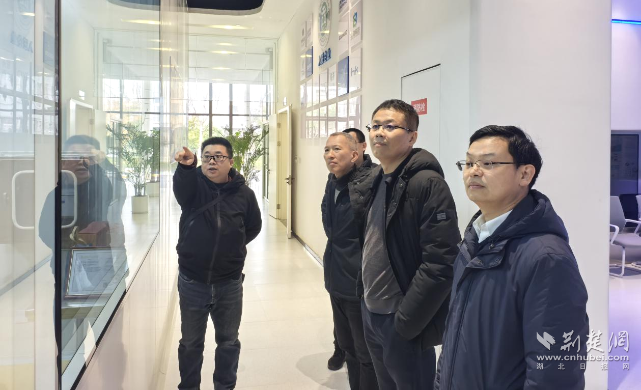 赤壁（武汉）离岸科创中心：推进科研成果转化  深化校企协同合作