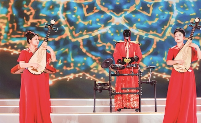 第十六届中国农民春晚点亮荆州