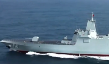 109和110两艘万吨大驱亮相