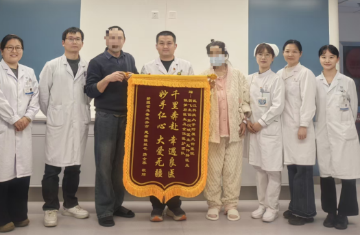 超声引导微创技术破解复杂囊肿难题  异地患者跨越千里来汉求医