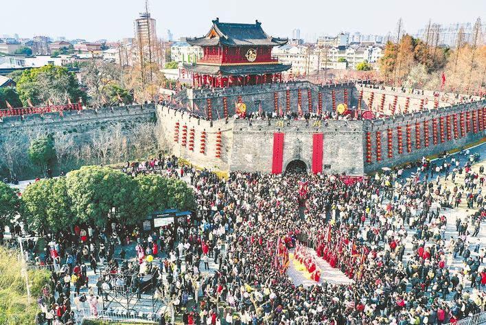 “荆州十二时辰”让游客全方位“入戏”