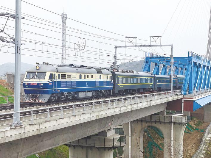 西十高鐵湖北段啟動聯(lián)調(diào)聯(lián)試