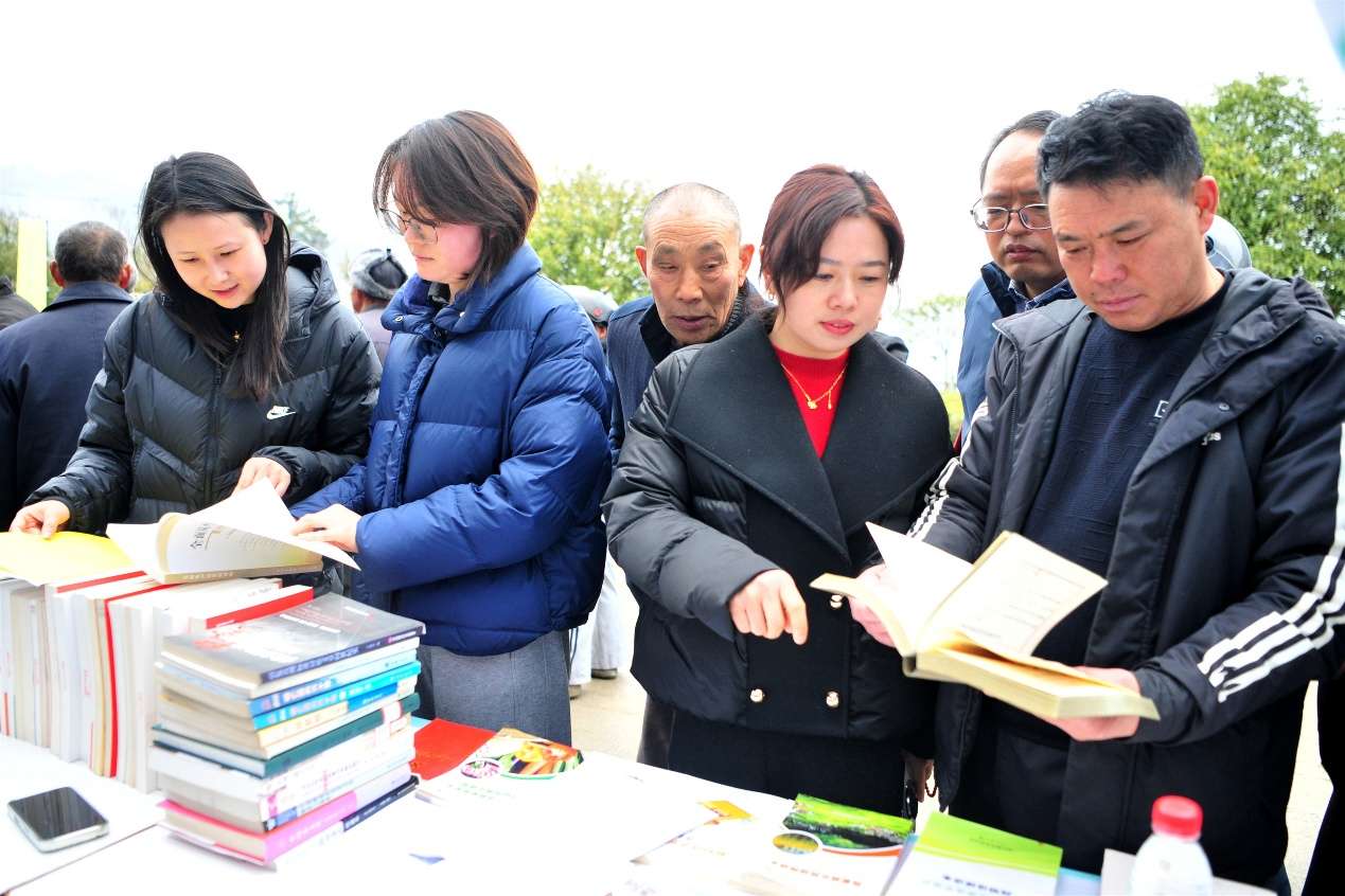 湖北夷陵：“開往春天的圖書車”服務(wù)群眾逾52萬人次