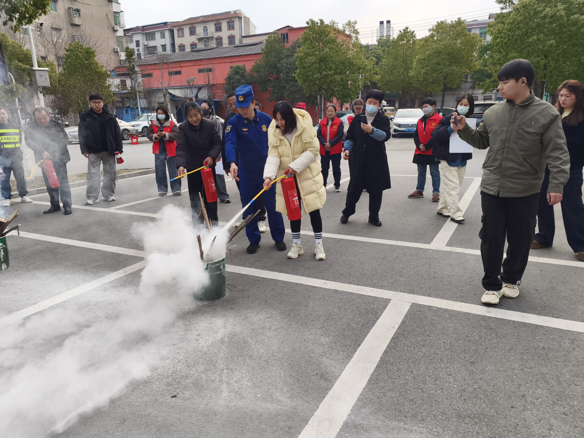 洪湖消防深入甘家墩社区开展专项培训