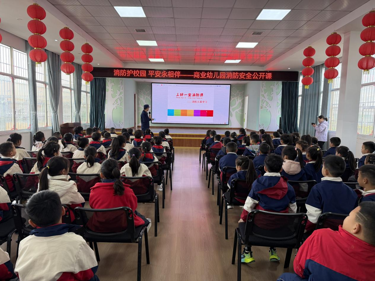 潜江消防开展“春季防火进校园”主题宣传活动