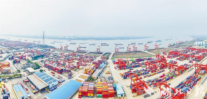 中部崛起“划重点” 超级工程落子