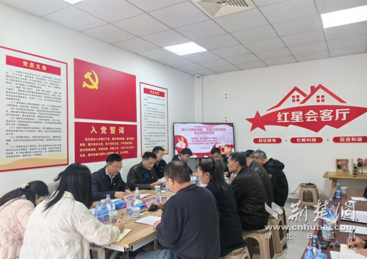  从机关到党群驿站 一场“零距离”的学习实践为让军休干部少跑路、让服务更贴心