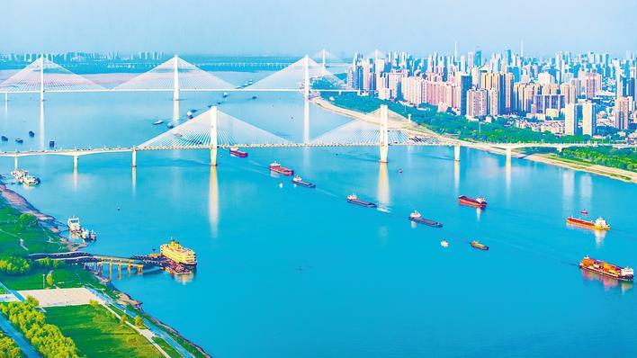 湖北“吃”什么：一滴水的萬億雄心