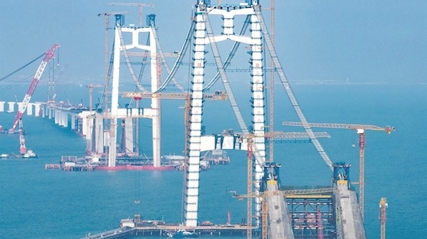 建桥“国家队”架起福建首座全离岸式海中悬索桥