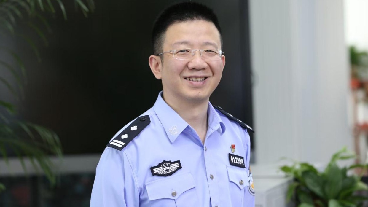 基層警事：代碼繪平安，生命鑄忠魂