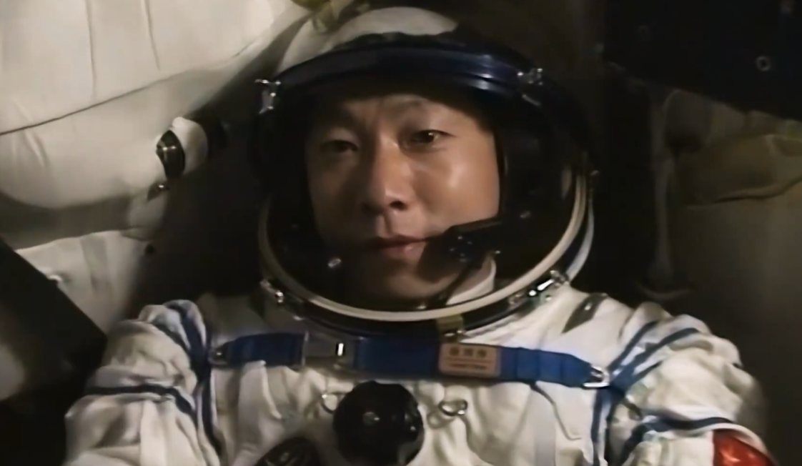 4K修复中国人首飞太空画面