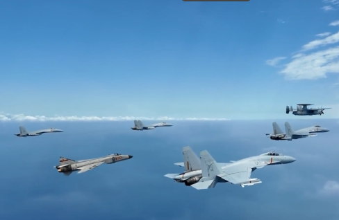 请立即返航 三型舰载机呼叫81192