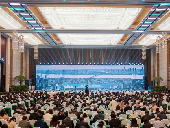 從一場“春天之約”到一座城的蓬勃生長