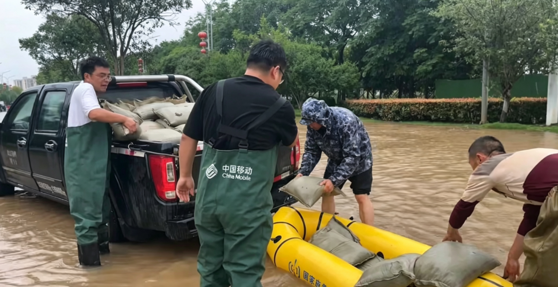 风雨中逆行 深水中抢通 荆州移动20小时筑牢汛期通信“生命线”
