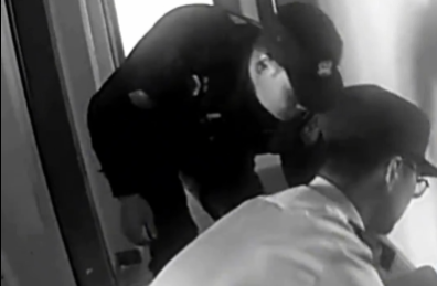 民警教科书式救援呼吸碱中毒男子