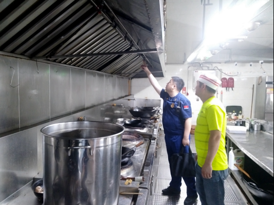 石首消防严查餐饮排烟隐患 守护城市“烟火气”安全底线
