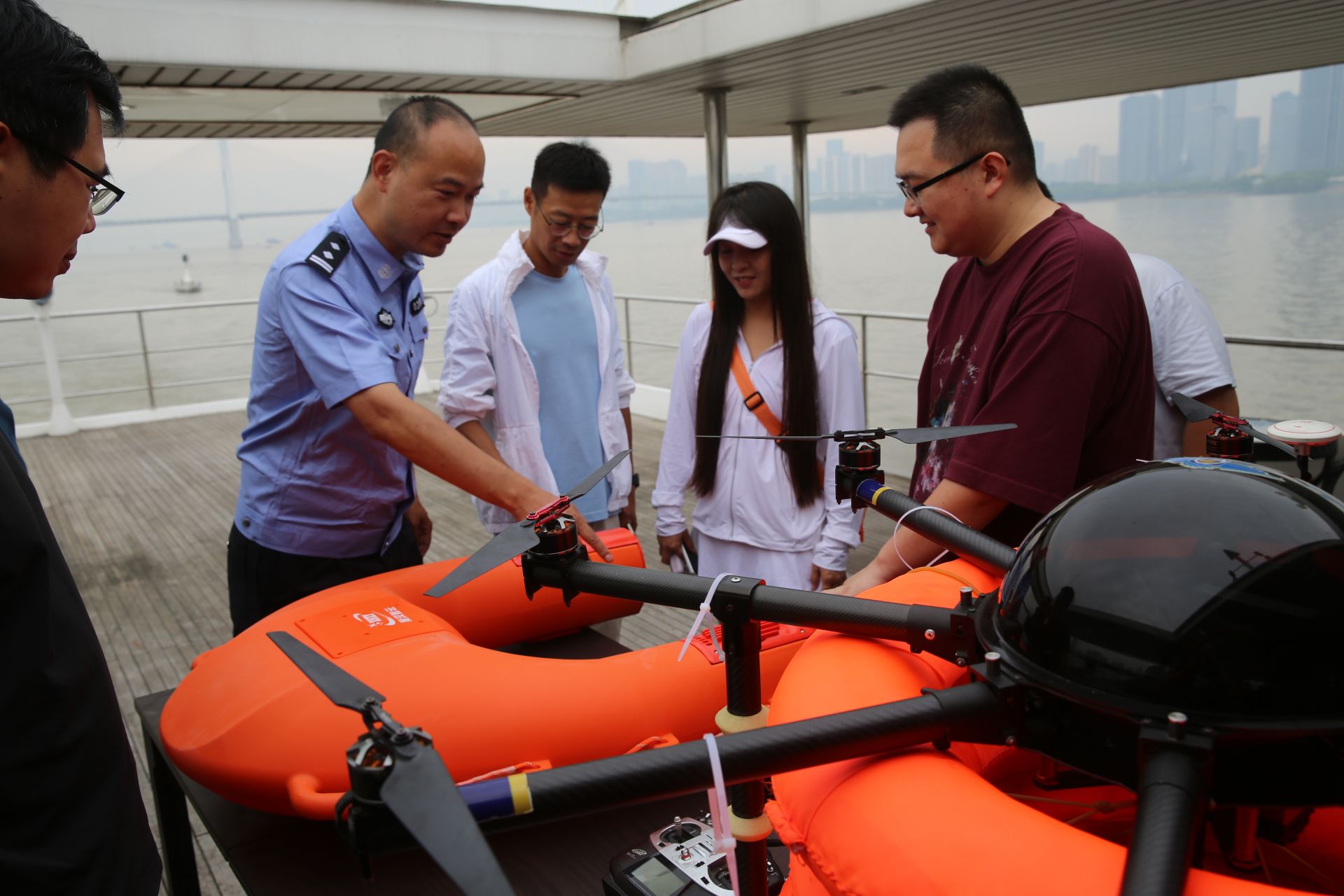 江上沉浸式探警营 武汉水警实景宣讲 筑牢防溺水防线