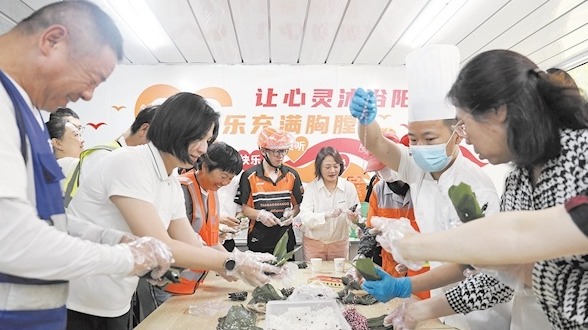 粽香飘驿站 暖心送安康
