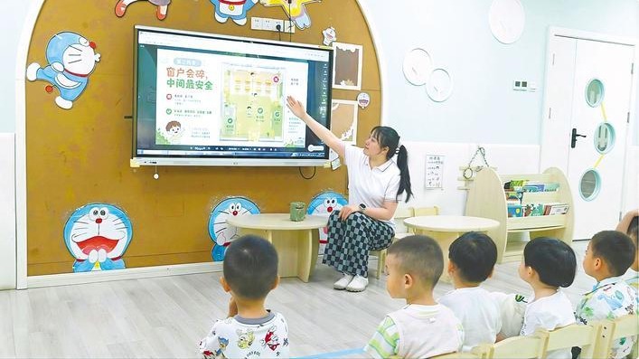 一场与“巴威”的赛跑，在武汉街头展开