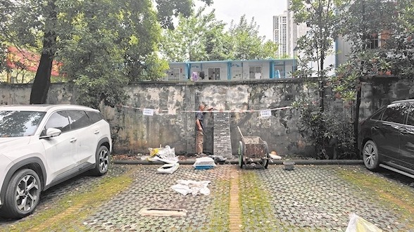 小区开裂围墙完成加固 路过时不再提心吊胆