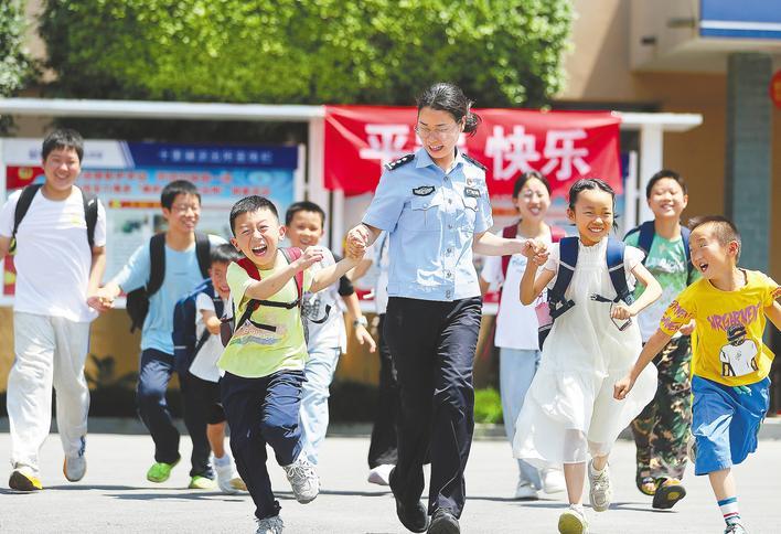乡村暑期“平安驿站”暖心开放