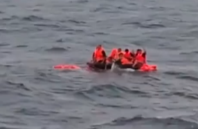 中国海警又救起2名越南遇险船员